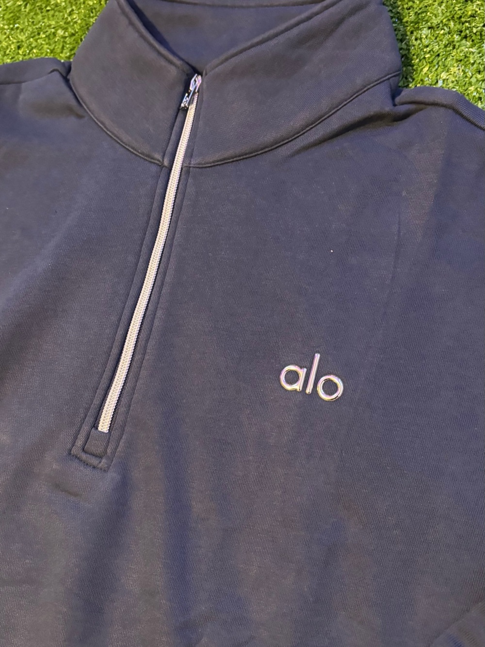 ALO Yoga Men’s Navy Quarter-Zip - Picture 2 of 5
